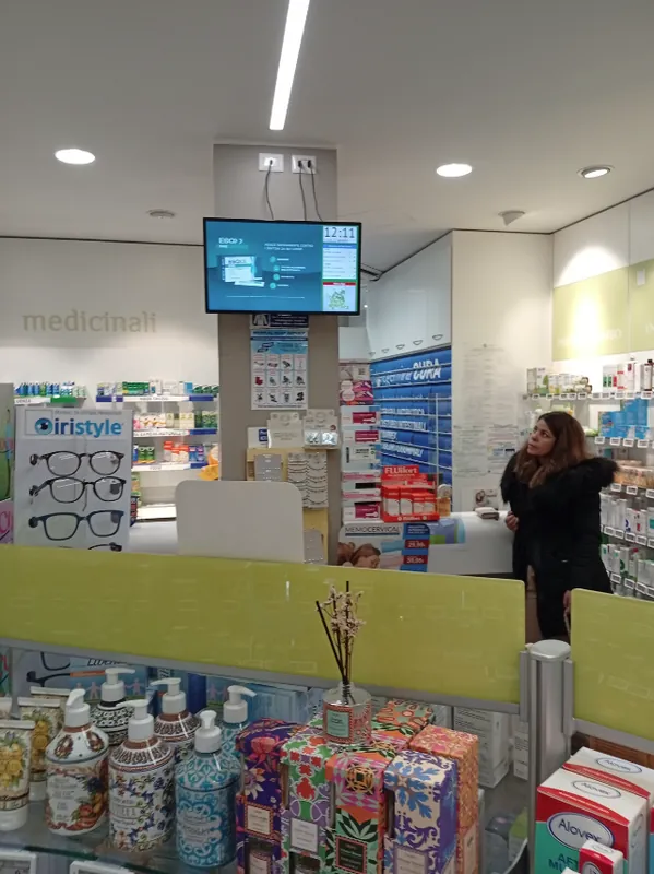 Schermi Digitali — Farmacie Valore Salute